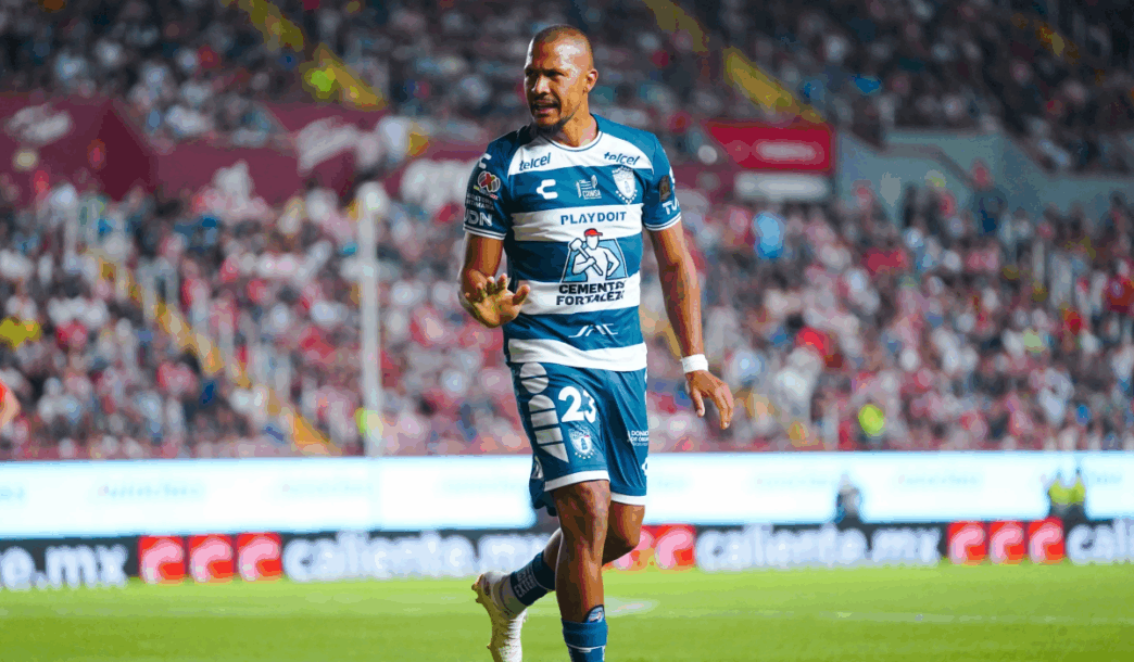 Pachuca negocia por Giakoumakis y León apunta a Salomón Rondón