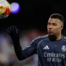Mbappé sufre esguince y es duda para la Supercopa de España
