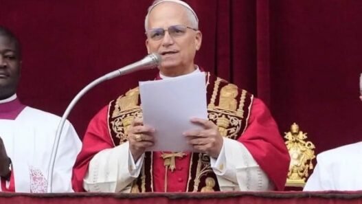 Papa León XIV insta a Ucrania y Rusia a dialogar por la paz