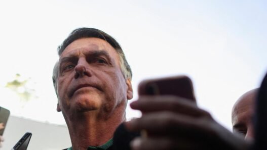 Bolsonaro seguirá hospitalizado en Brasilia hasta el 1 de enero