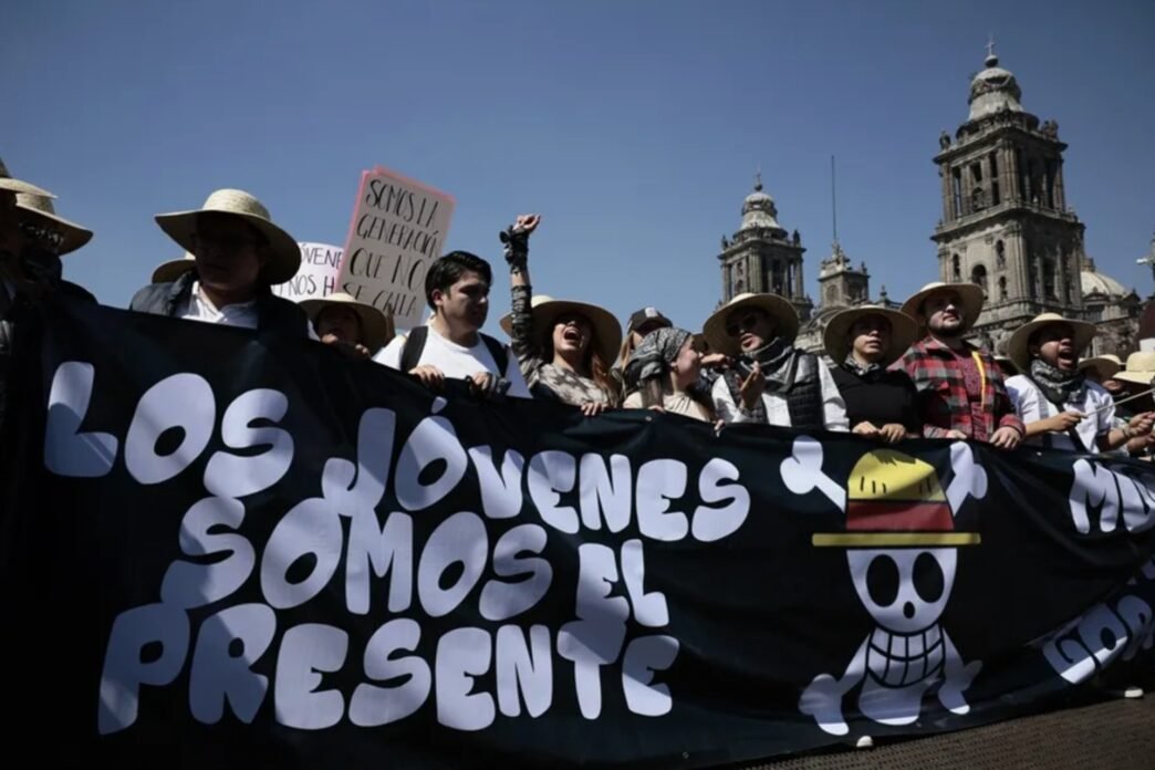 Manifestaciones en CDMX por salud pública y violencia de género