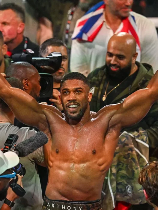 Anthony Joshua herido en accidente vial en Nigeria; mueren dos