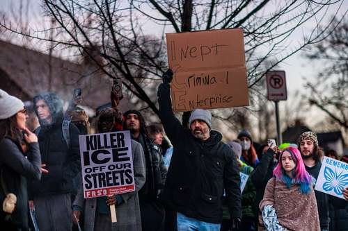 Agente del ICE mata a ciudadana de EE UU en redada en Mineápolis