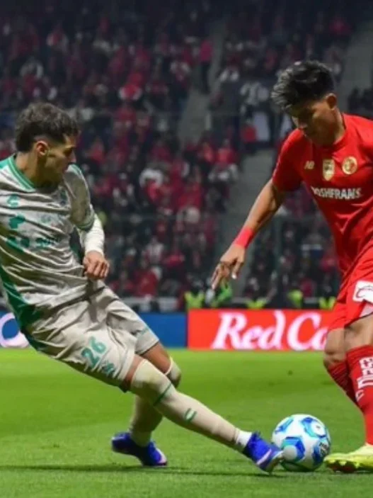 Toluca vence a Santos y alcanza a Chivas en la cima de la Liga MX