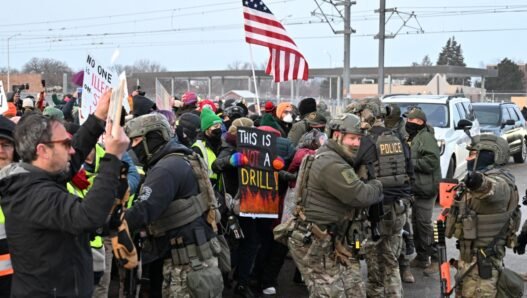 Protestas en EU exigen fin de operativos de ICE tras tiroteos