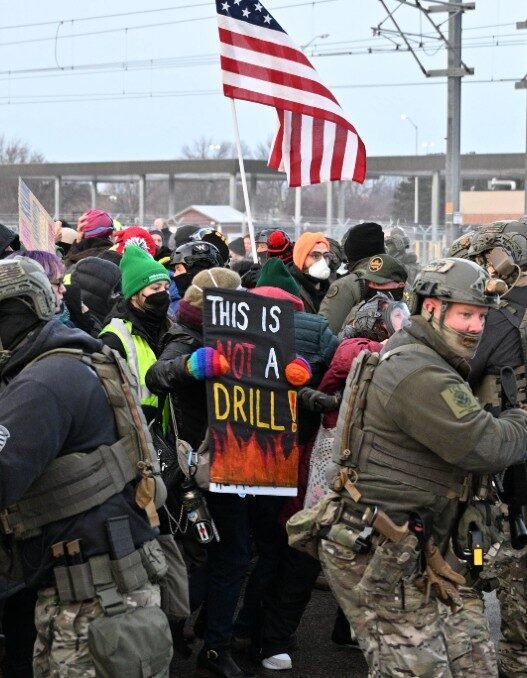 Protestas en EU exigen fin de operativos de ICE tras tiroteos