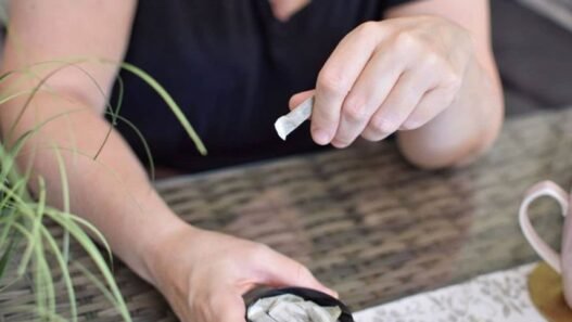 Bolsas de nicotina, más adictivas y riesgosas que el tabaco