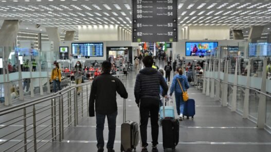 Aseguran un kilo de fentanilo en el AICM proveniente de Asia