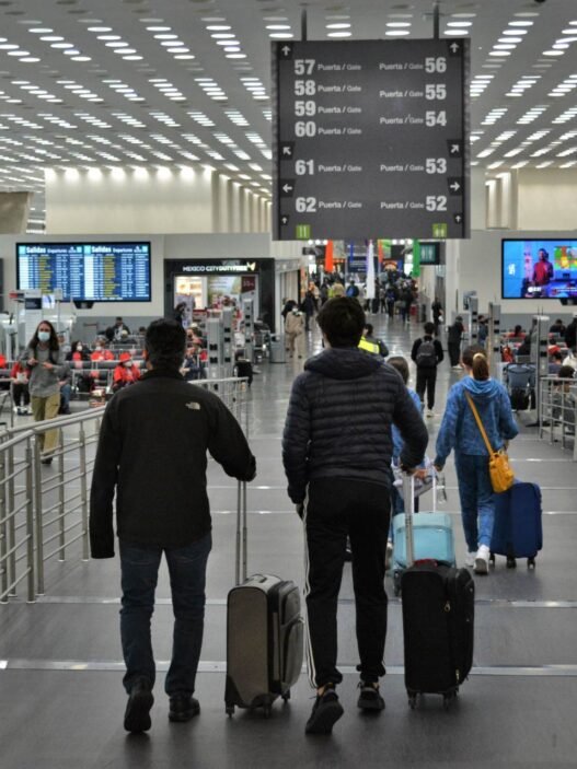 Aseguran un kilo de fentanilo en el AICM proveniente de Asia