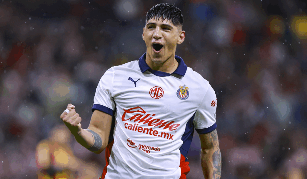 Alan Pulido suena para Rayados tras salir de los planes de Chivas