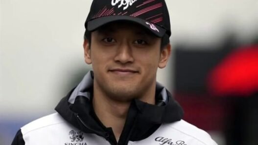 Cadillac ficha a Guanyu Zhou como piloto de reserva para 2026 en F1