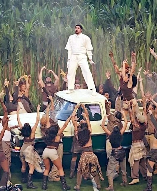 Bad Bunny visibiliza la cultura puertorriqueña en el Super Bowl