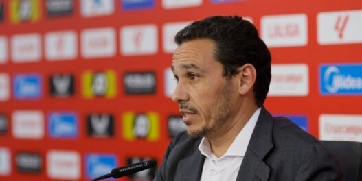 Sevilla FC enfrenta sanción por cánticos ofensivos en su estadio