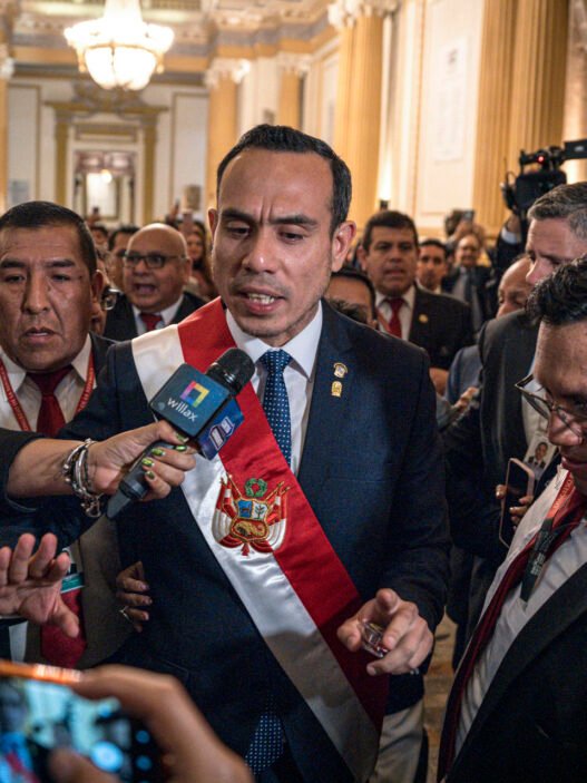 Congreso destituye a José Jerí como presidente interino de Perú