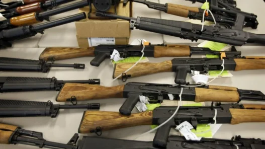 Mexicano recibe 7 años en Texas por tráfico de armas a México