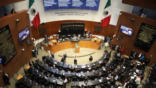 Segob corrige omisión de paridad de género en Plan B electoral