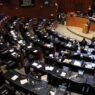 Senado debate eliminar pensiones millonarias a exfuncionarios