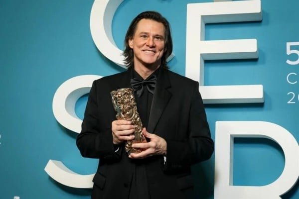 Jim Carrey desmiente rumores tras su presencia en los Premios César
