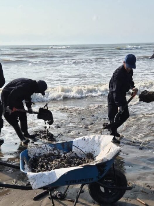 Refuerzan limpieza y control de hidrocarburo en playas de Tamaulipas