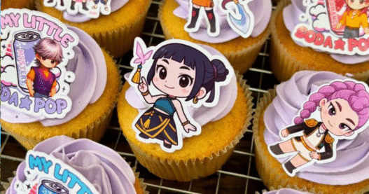 Ideas para decorar mini pastelitos con temática Guerreras K-Pop