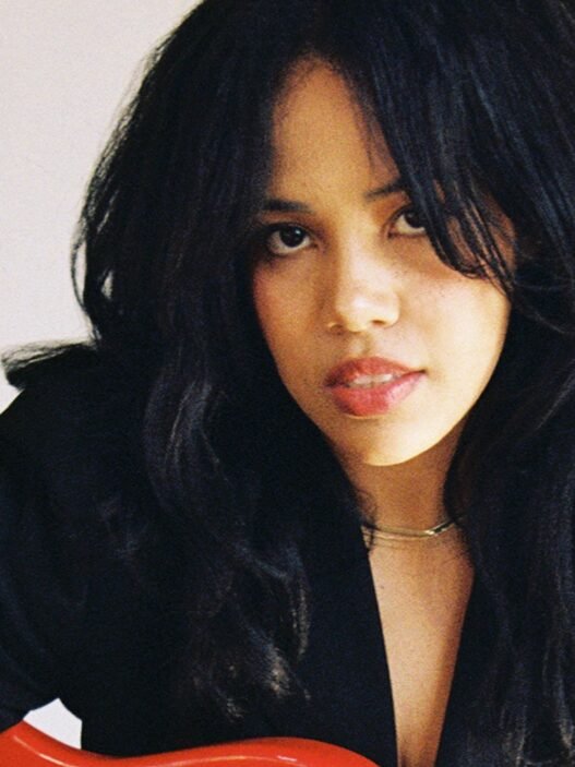 Baby Rose lanza *Yearnalism* y acompaña a Olivia Dean en gira