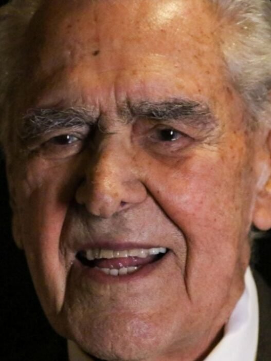 Eric del Castillo se recupera tras cirugía vascular de emergencia