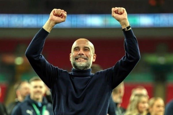 Italia negocia con Pep Guardiola para dirigir la selección nacional