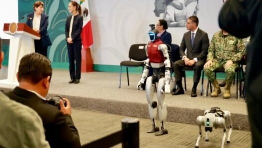 Estado de México integra robots con IA al C5 para seguridad pública