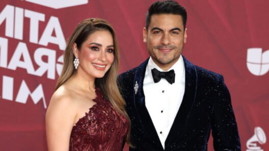 Carlos Rivera y Cynthia Rodríguez anuncian el embarazo de su hija María