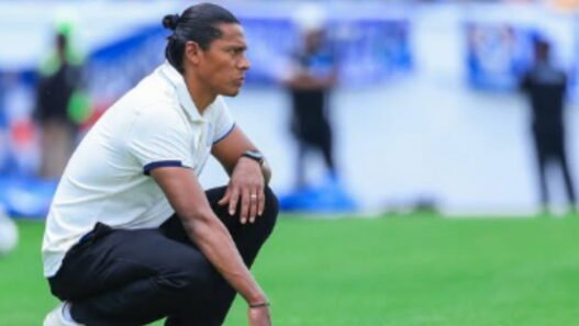 Cruz Azul busca lateral derecho tras salida de Jorge Sánchez
