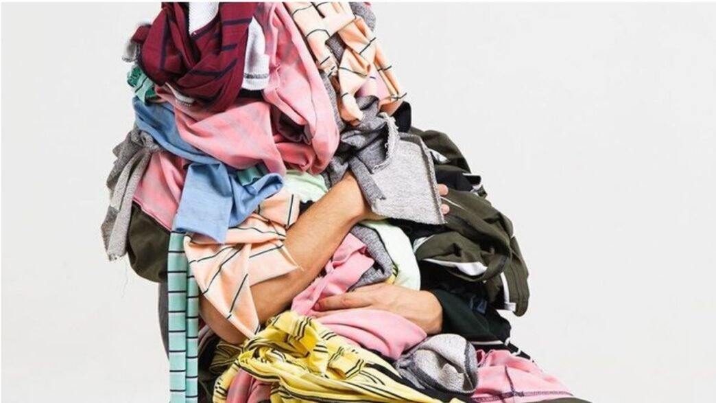 China advierte represalias a Francia por ley contra la moda rápida
