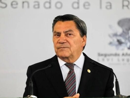 Senador propone volver al examen presencial en la UNAM