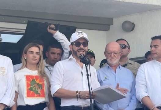 Colombia acepta ayuda internacional tras sismo de 240 muertos
