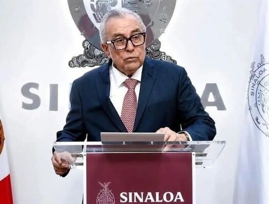 Rubén Rocha regresa a gobernar Sinaloa tras ser exonerado por FGR