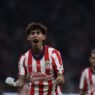 Chivas golea 3-0 a Pumas y sube en la tabla del Apertura 2026