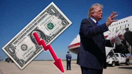 Peso se aprecia tras Paquete Económico 2027; dólar cae a $16.90