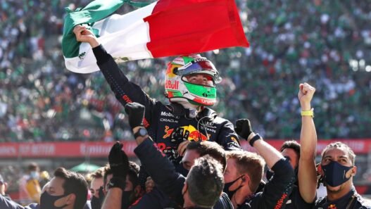 Checo Pérez regresa al Gran Premio de México tras un año